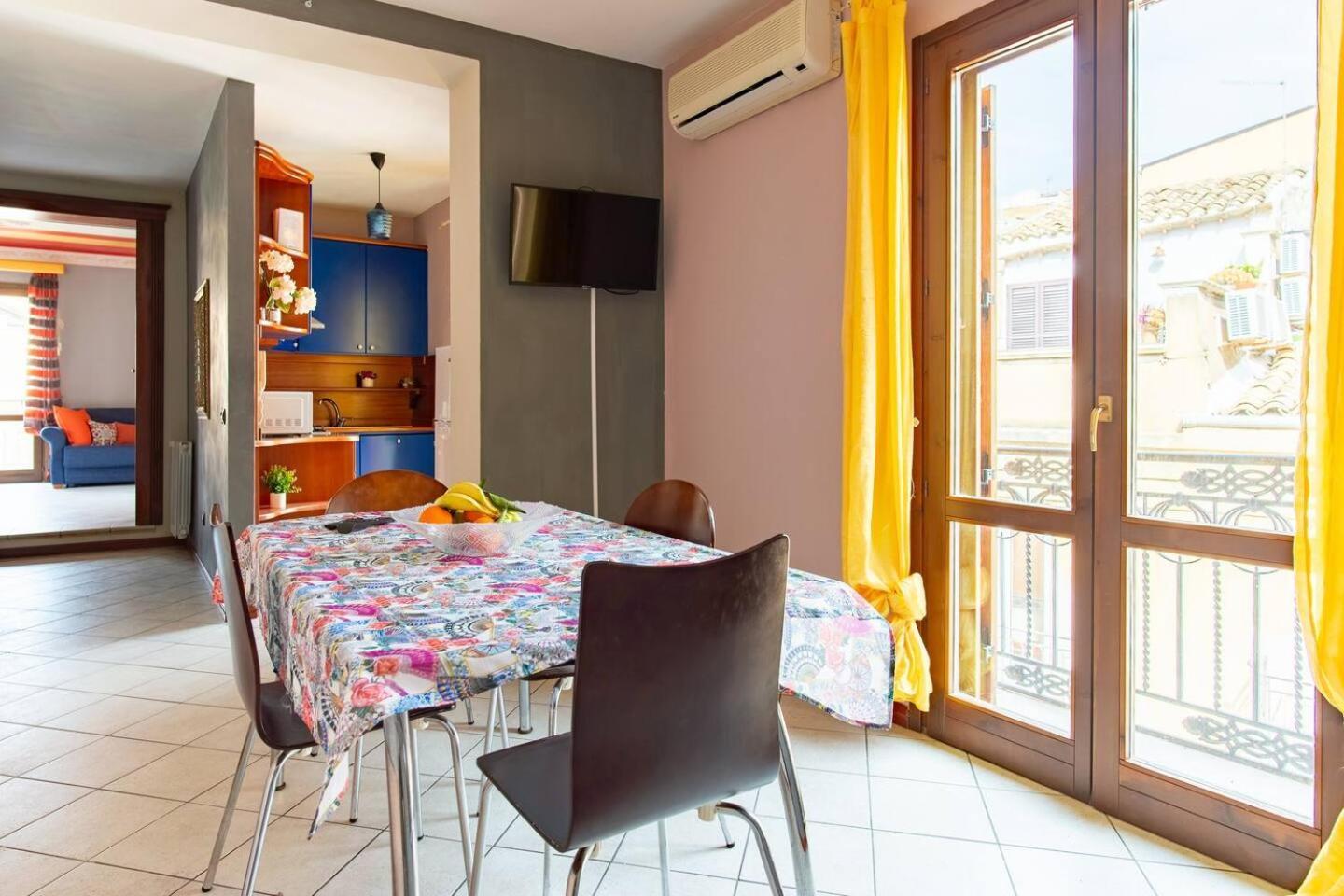 2 Apartments - Akragas Home 1 & 2 On Via Atenea City Center With View อากริเจนโต ภายนอก รูปภาพ