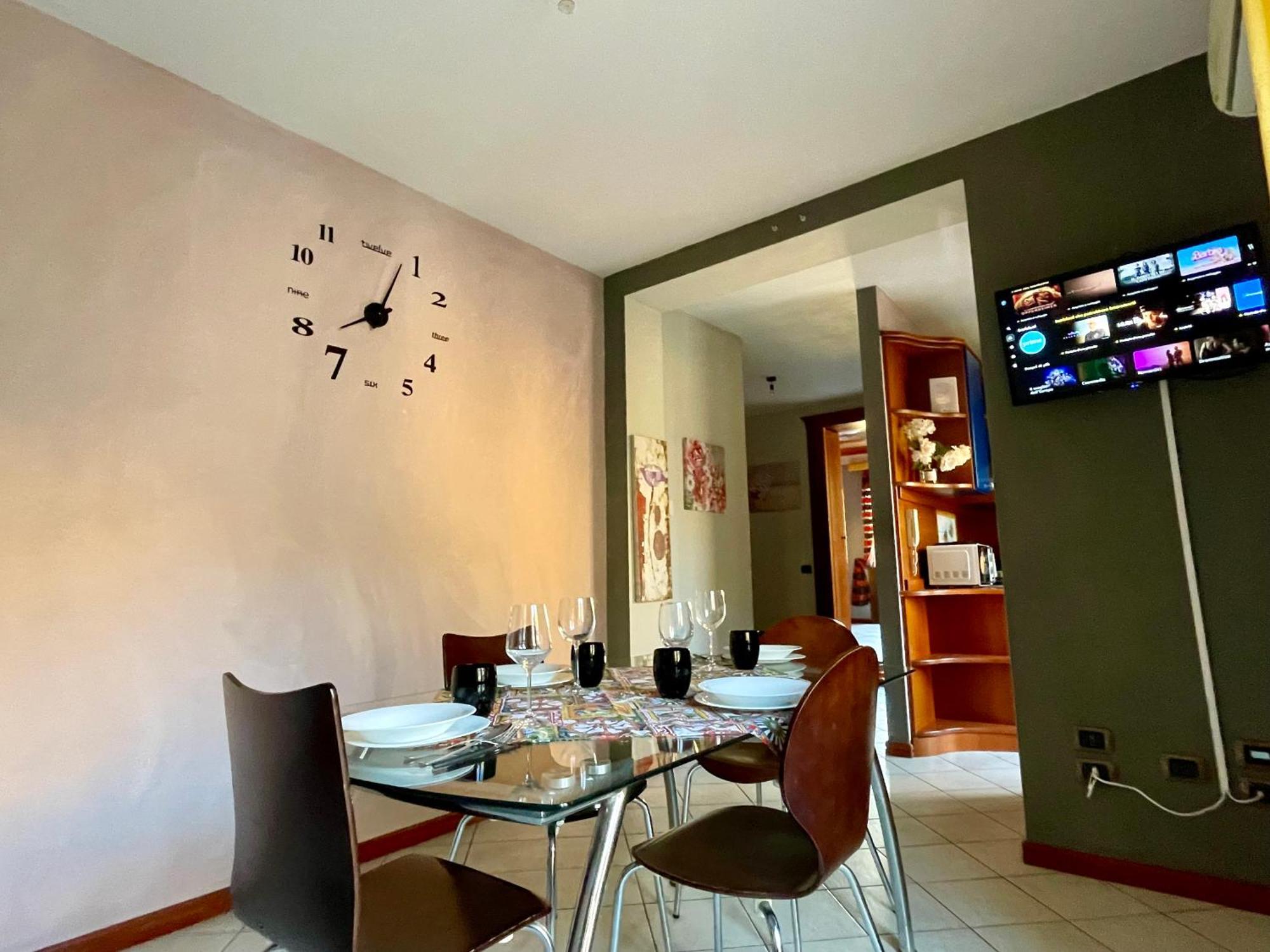 2 Apartments - Akragas Home 1 & 2 On Via Atenea City Center With View อากริเจนโต ภายนอก รูปภาพ